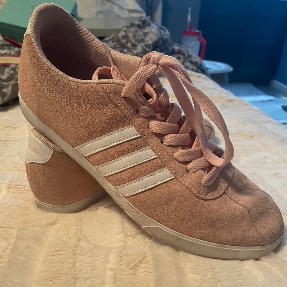 Adidas Gazelles/ Light Pink